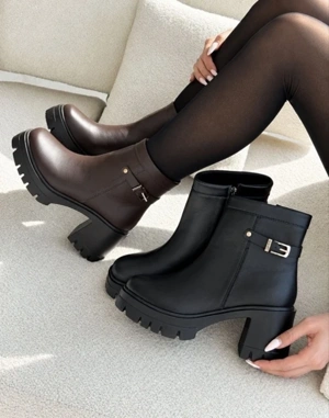 نیم بوت پاشنه دار ماهنی